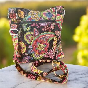 Vera Bradley Paisley Patterned Crossbody Bag (EUC)